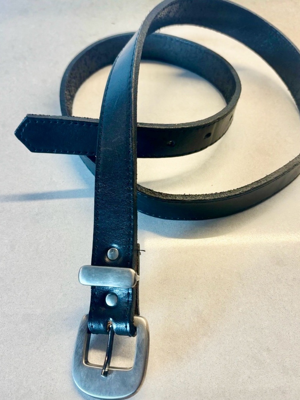 ♠️5/$25♠️Women's Classic Black Leather Belt with Chunky Silver Buckle